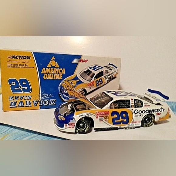 Adult Collectibles Action Kevin Harvick AMERICA ONLINE 2001 STOCK CAR NEW - Picture 11 of 12